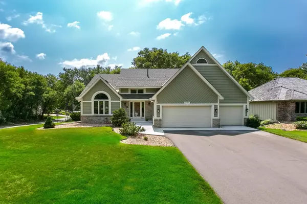 11727 Sunnybrook RD, Eden Prairie, MN 55347