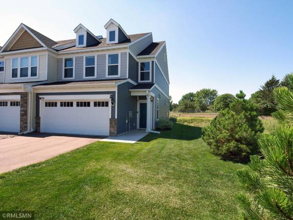 754 Stonegate RD,  Chanhassen,  MN 55317