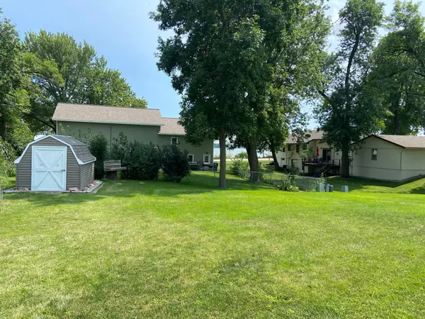 Worthington, MN 56187,609 Betty AVE