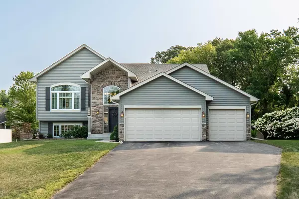 354 Geranium DR, Watertown, MN 55388