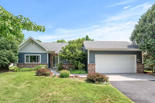 1066 Tiffany PL, Eagan, MN 55123