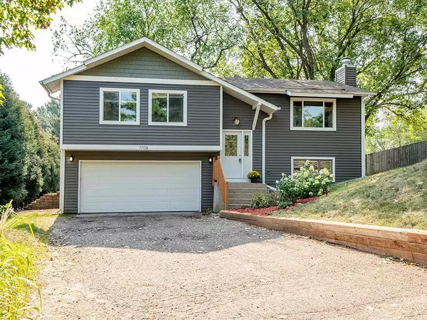 1708 Walnut CIR, Eagan, MN 55122