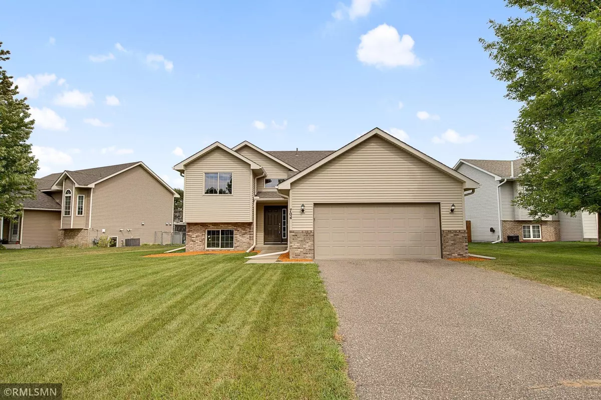 Isanti, MN 55040,704 Isanti Pkwy NW