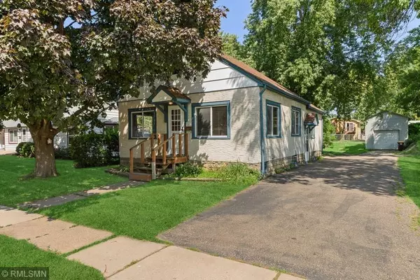 303 Hurley ST E, West Saint Paul, MN 55118