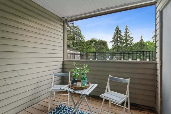 350 Shelard Pkwy #102, Saint Louis Park, MN 55426