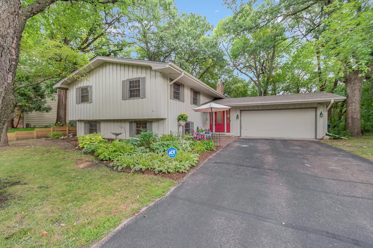 Burnsville, MN 55337,12813 Woodview CT