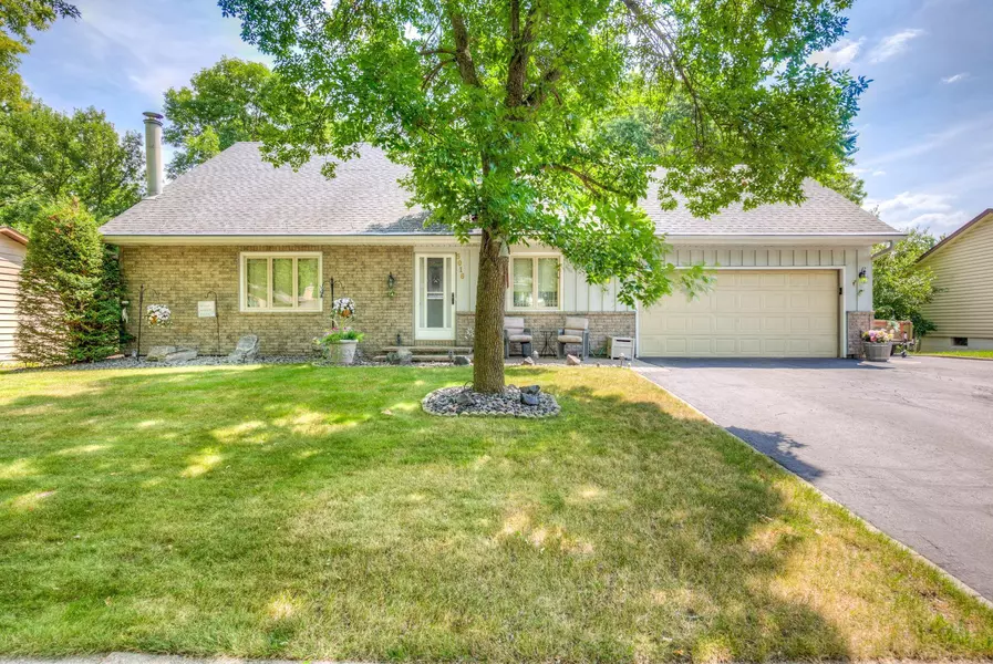 5016 142nd PATH W, Apple Valley, MN 55124