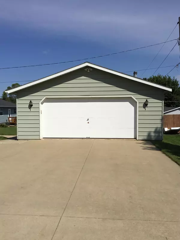 Stewartville, MN 55976,300 11th AVE NE