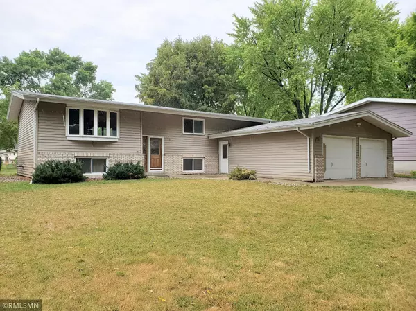 Marshall, MN 56258,204 Deschepper ST