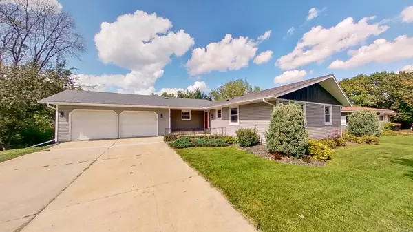 2409 Northern Hills CT NE, Rochester, MN 55906