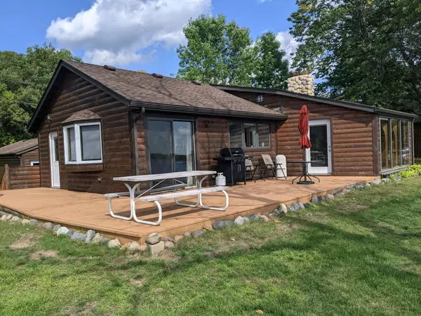 Sturgeon Lake, MN 55783,38610 Launch DR