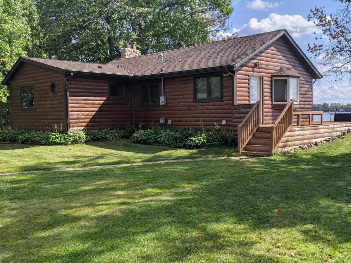 Sturgeon Lake, MN 55783,38610 Launch DR