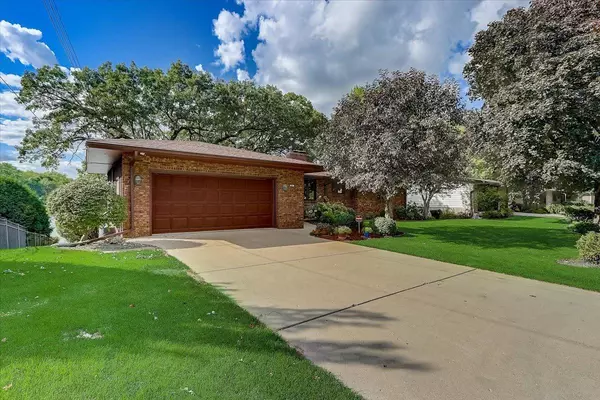 Fridley, MN 55432,53 Rice Creek WAY NE