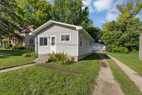 731 Guy ST, Dassel, MN 55325