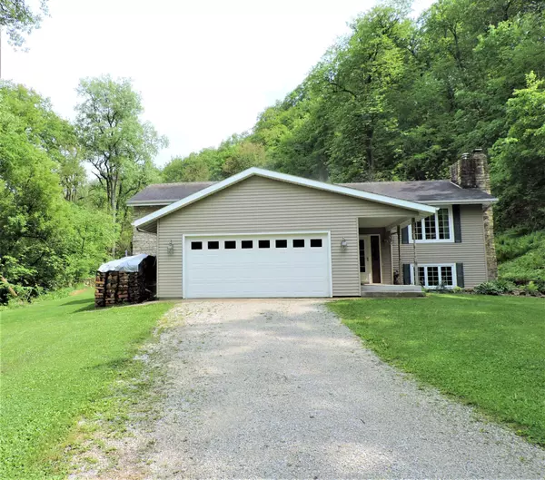 104 Hidden Valley DR, Lanesboro, MN 55949