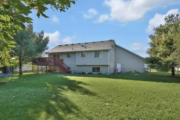 North Branch, MN 55056,6742 380th CIR