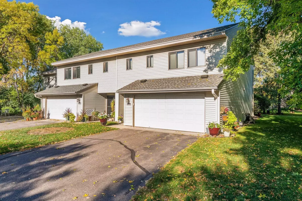 Minnetonka, MN 55343,5482 Sanibel DR