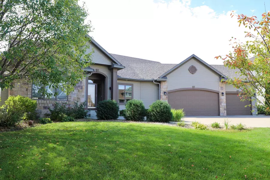 801 Heywood RD, Northfield, MN 55057