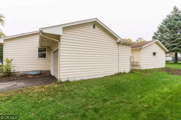 Fergus Falls, MN 56537,915 S Calvin ST