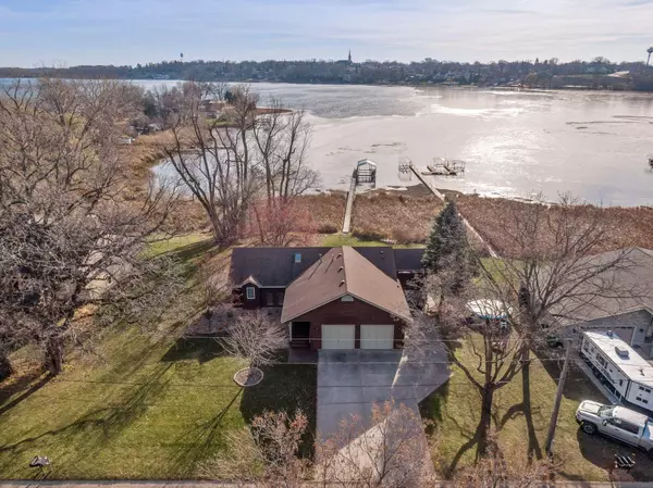 139 Lakeview Terrace BLVD, Waconia, MN 55387