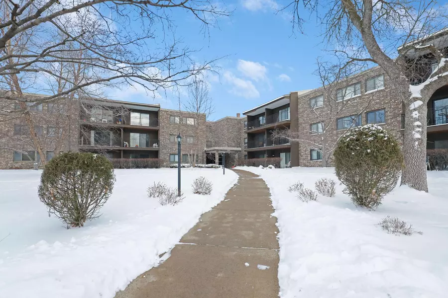 4100 Parklawn AVE #316, Edina, MN 55435