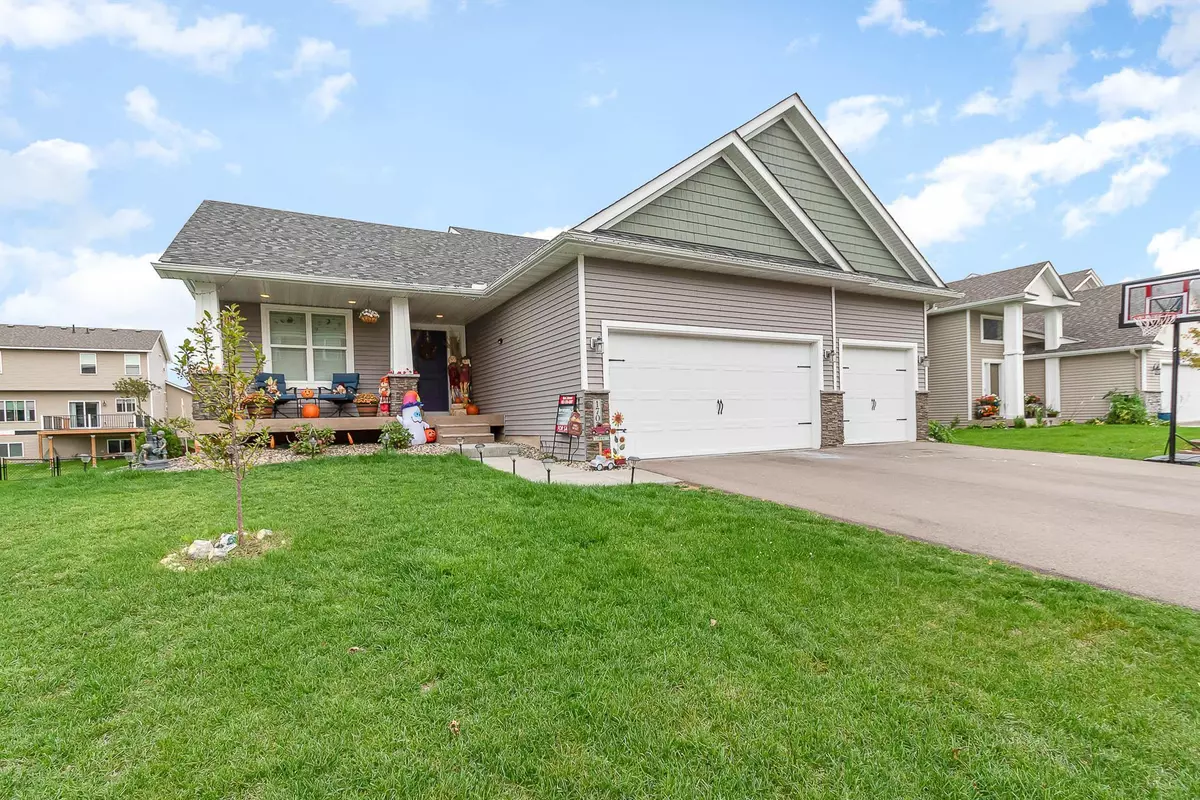 Shakopee, MN 55379,1707 Riverside DR