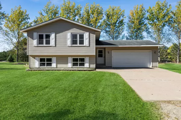 23650 Fontana ST NE, Stacy, MN 55079