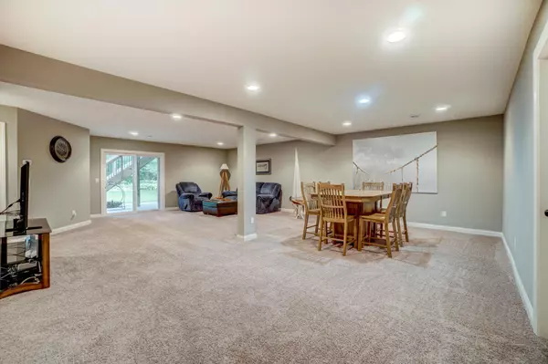 Inver Grove Heights, MN 55076,8630 Crismon WAY