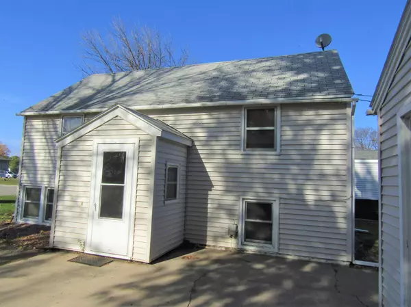 Appleton, MN 56208,432 S Munsterman ST