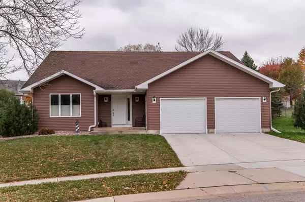 5719 Lancaster PL NW, Rochester, MN 55901