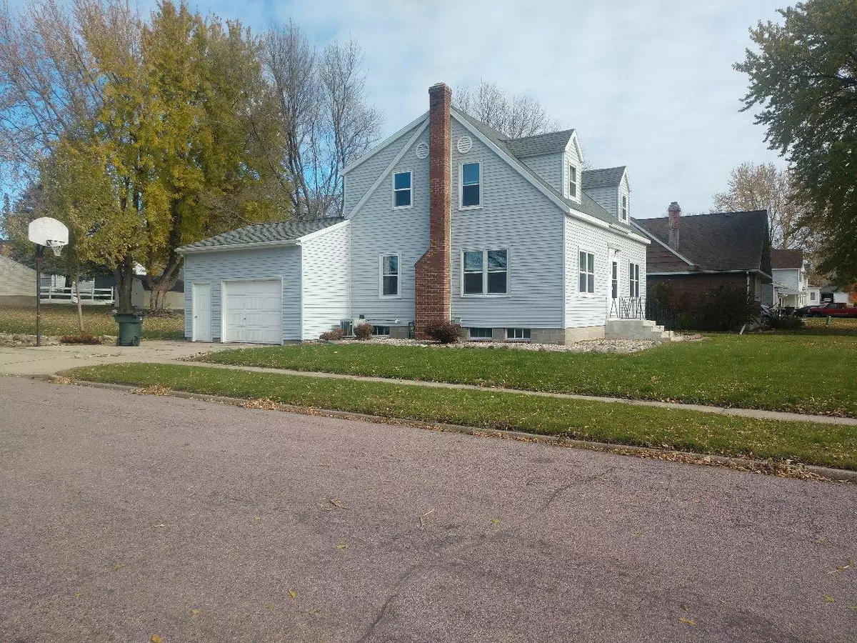 Winthrop, MN 55396,208 W 3rd ST