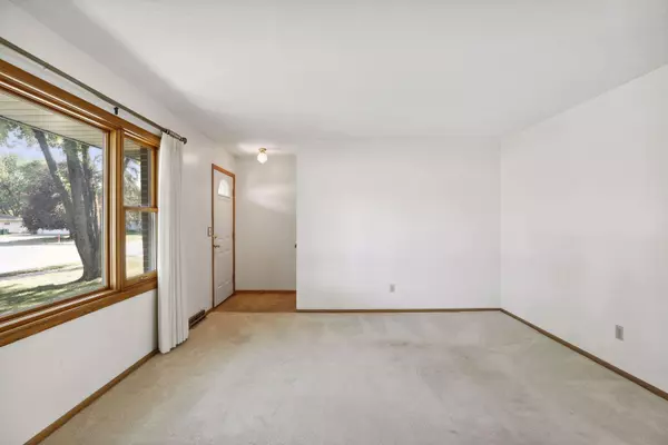 Bloomington, MN 55420,715 E 84th ST