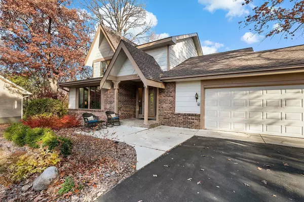 Eden Prairie, MN 55347,9253 Amsden WAY