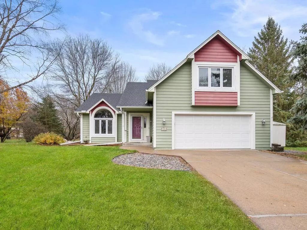 Lino Lakes, MN 55014,248 Woodridge LN