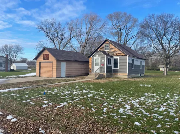 431 W Sorenson AVE, Appleton, MN 56208