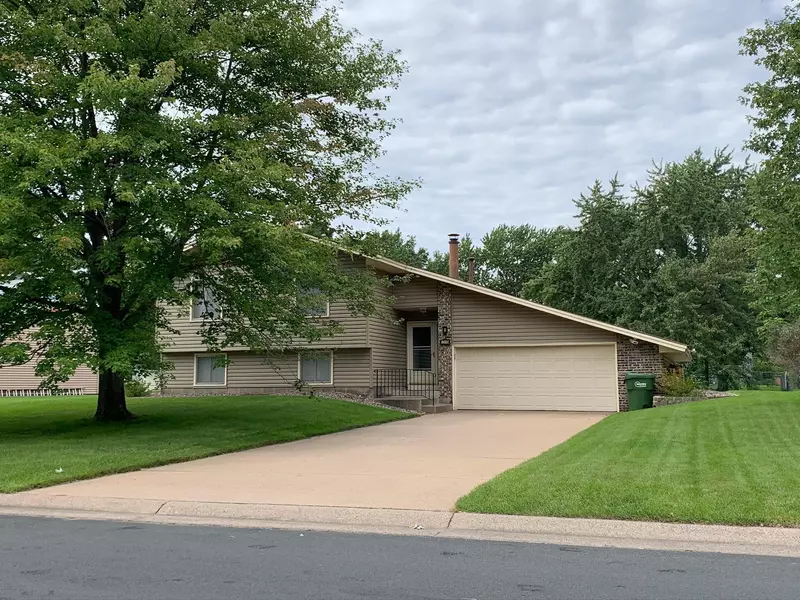 10440 Osage ST NW, Coon Rapids, MN 55433