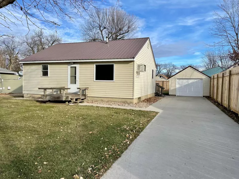 425 Margaret ST, Round Lake, MN 56167