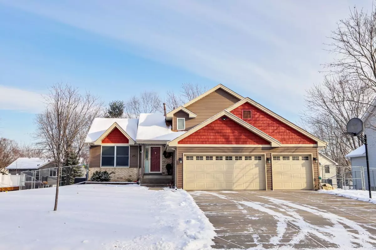 Lino Lakes, MN 55014,7152 Snow Owl LN