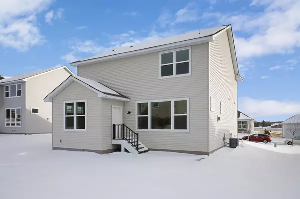 Hudson, WI 54016,523 Elizabeth WAY