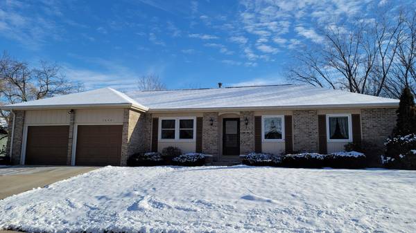 2404 Viking DR NW, Rochester, MN 55901