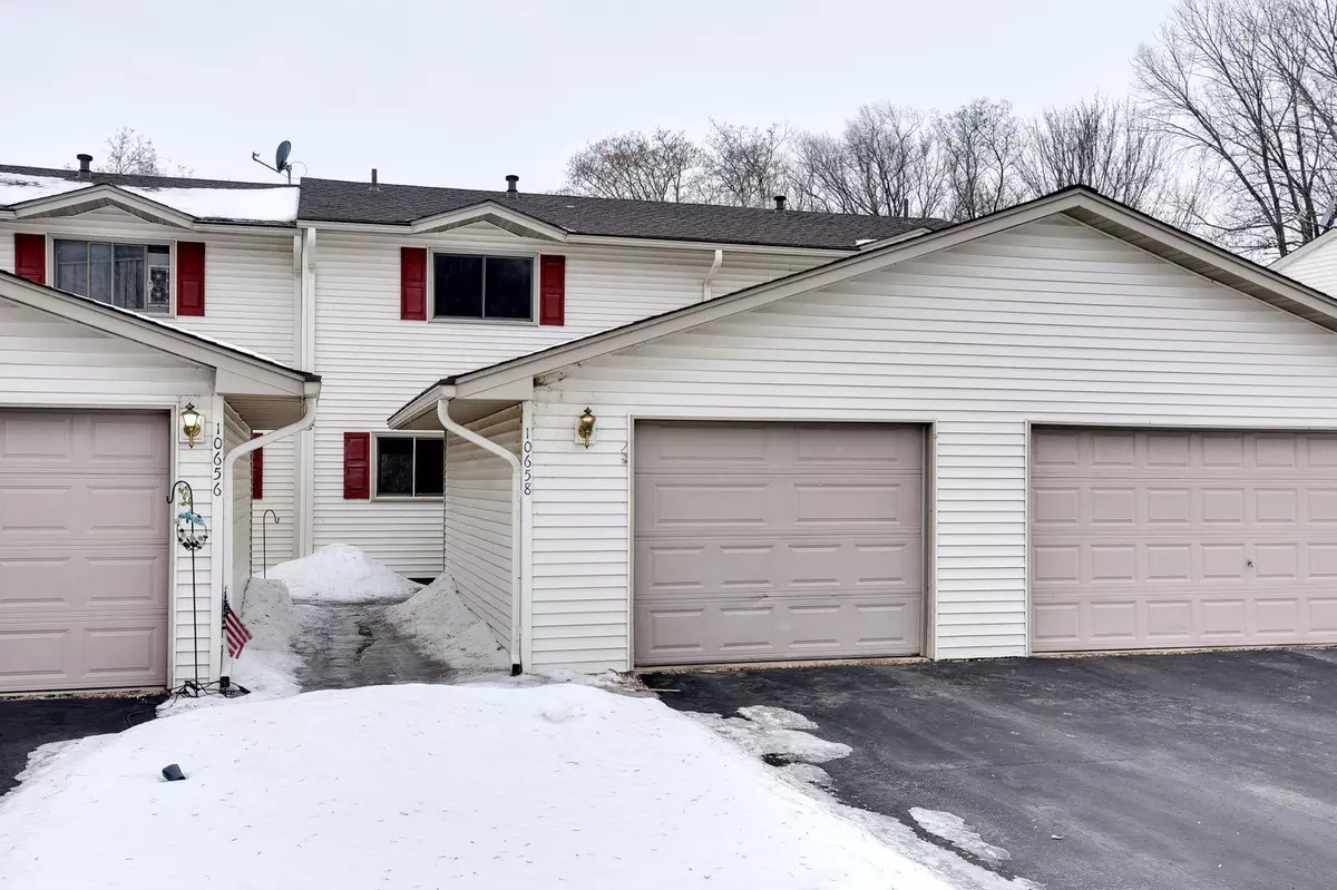 Coon Rapids, MN 55433,10658 Hummingbird ST NW