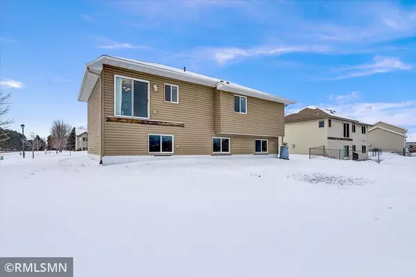 Isanti, MN 55040,510 8th AVE SE