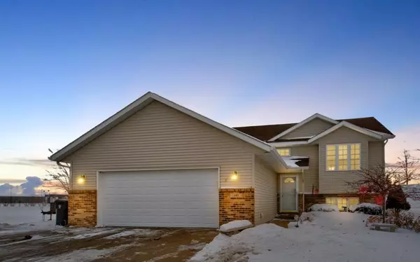 Mankato, MN 56001,145 Torrey Pines CT