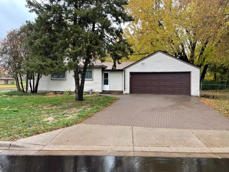 2300 Zenith AVE N, Golden Valley, MN 55422