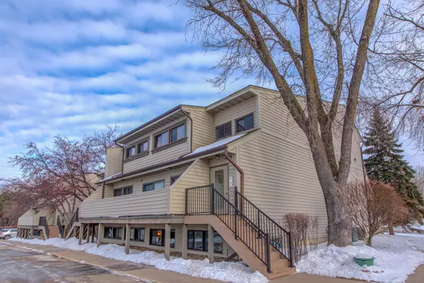 8928 Neill Lake RD #104, Eden Prairie, MN 55347