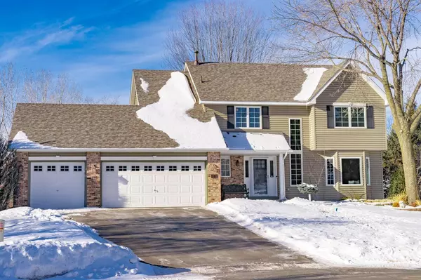 Chanhassen, MN 55317,8772 Valley View PL