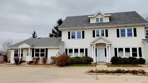 115 Litchfield Avenue SE, Willmar, MN 56201