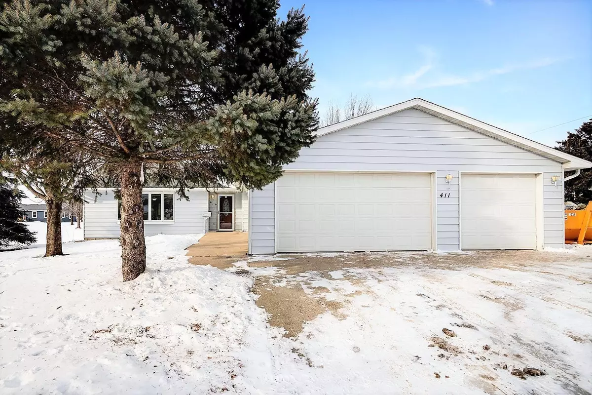 Medford, MN 55049,411 2nd ST SW