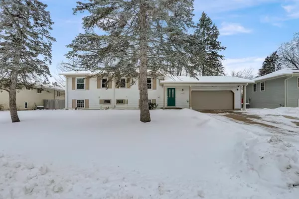 10440 Hollywood BLVD NW, Coon Rapids, MN 55433