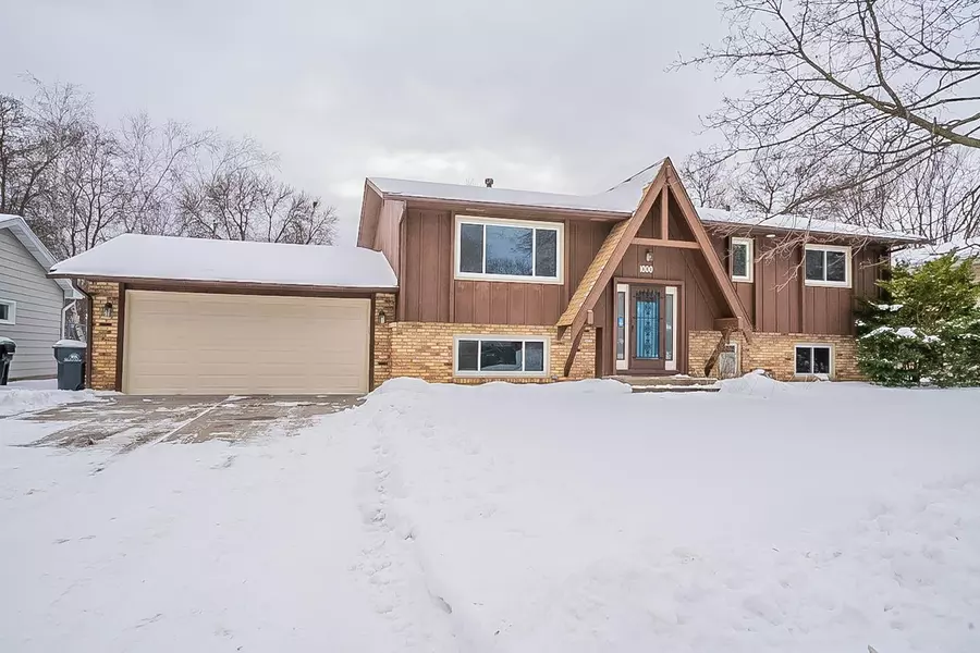 1000 Cobb RD, Shoreview, MN 55126